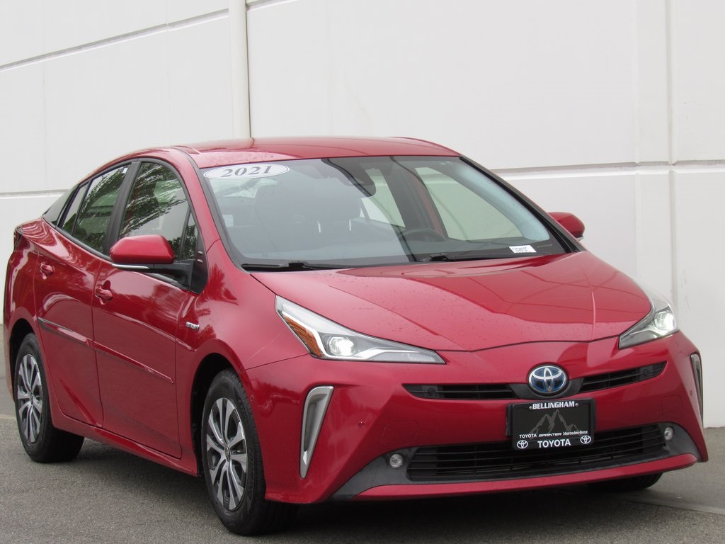 2021 Toyota Prius XLE AWD-e photo 2