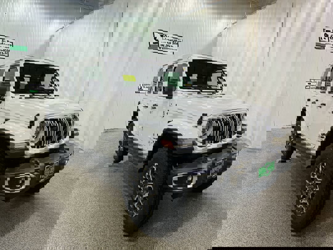 2026 Jeep Wrangler 4-Door Sahara's photo