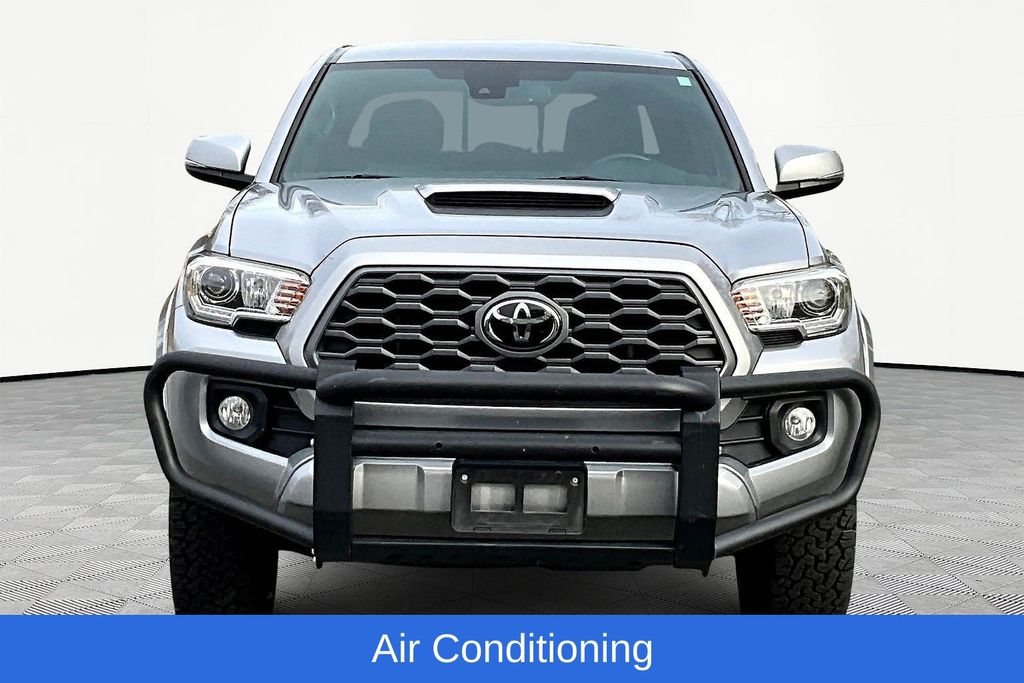 2021 Toyota Tacoma TRD Off-Road photo 2