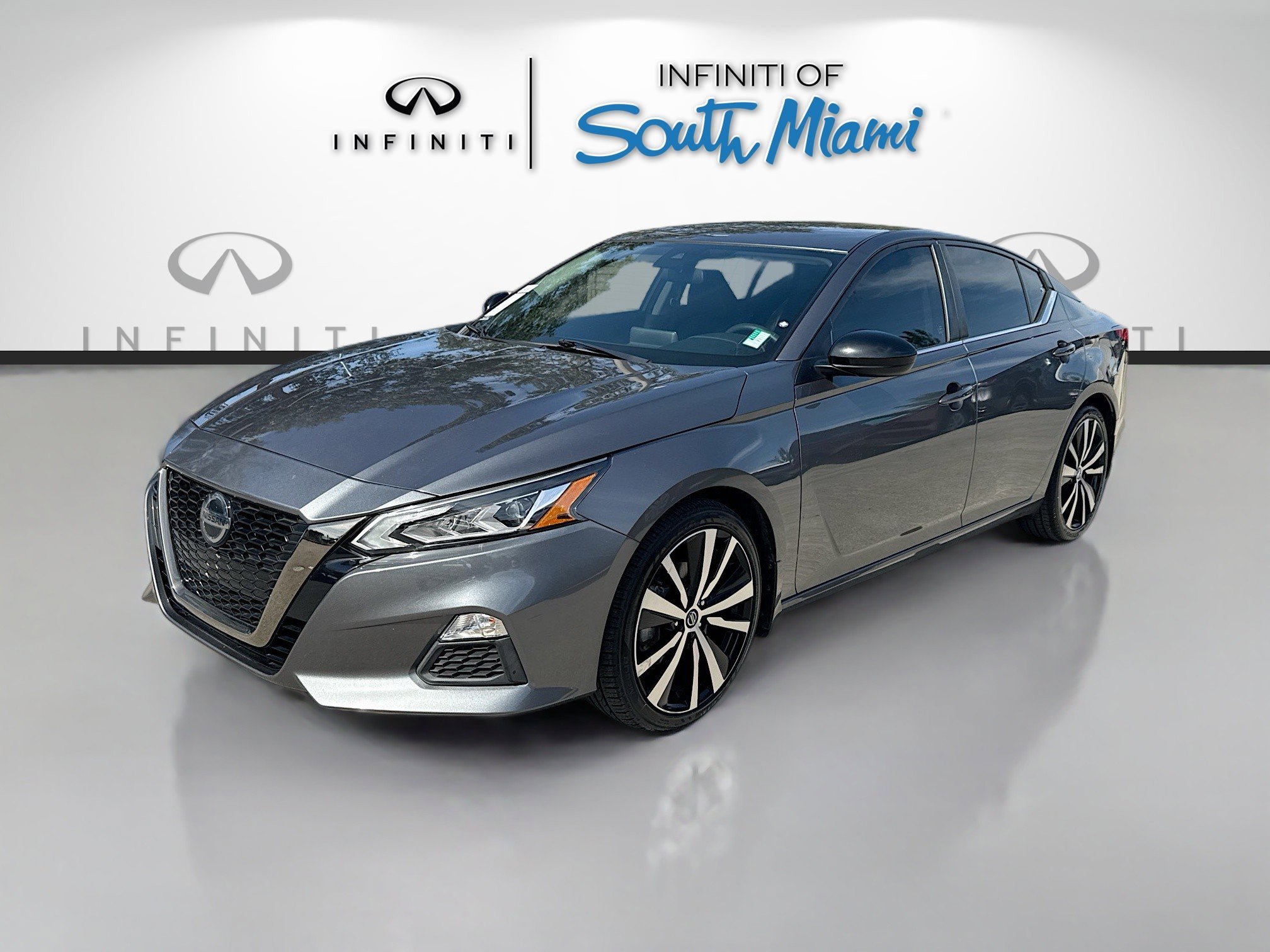 2021 Nissan Altima 2.5 SR photo 3