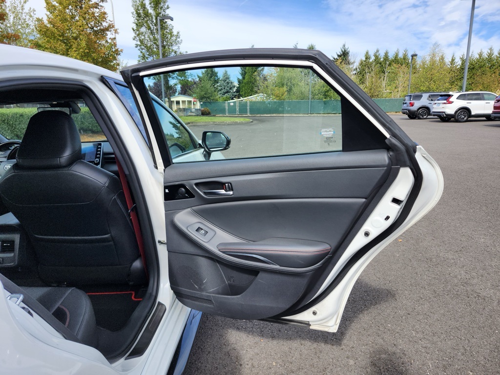 2021 Toyota Avalon TRD photo 25