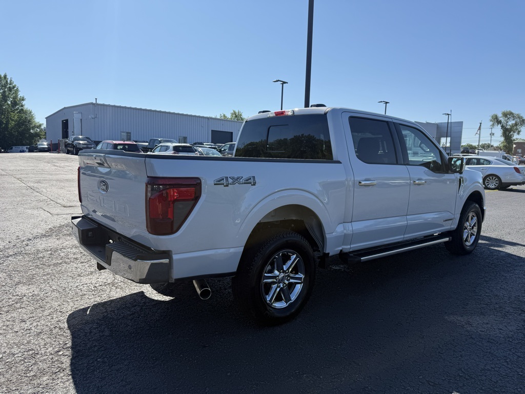 2025 Ford F-150 XLT photo 16