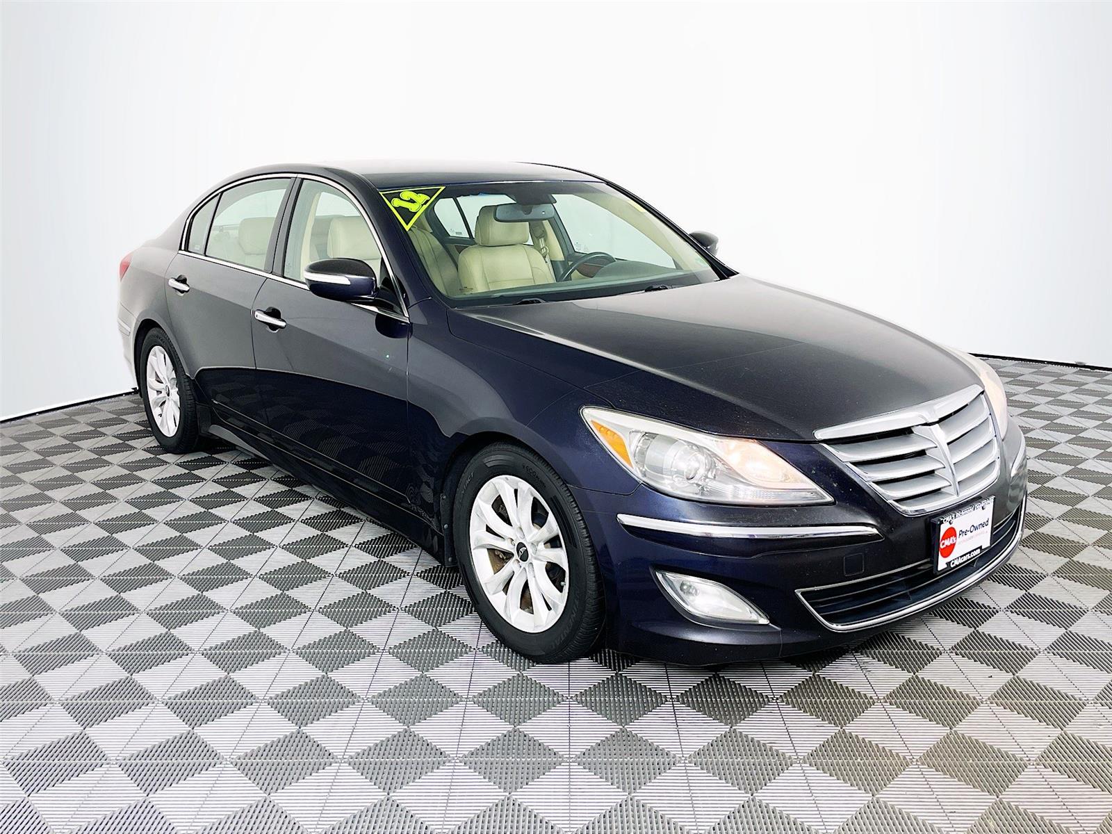 2012 Hyundai Genesis 3.8's photo