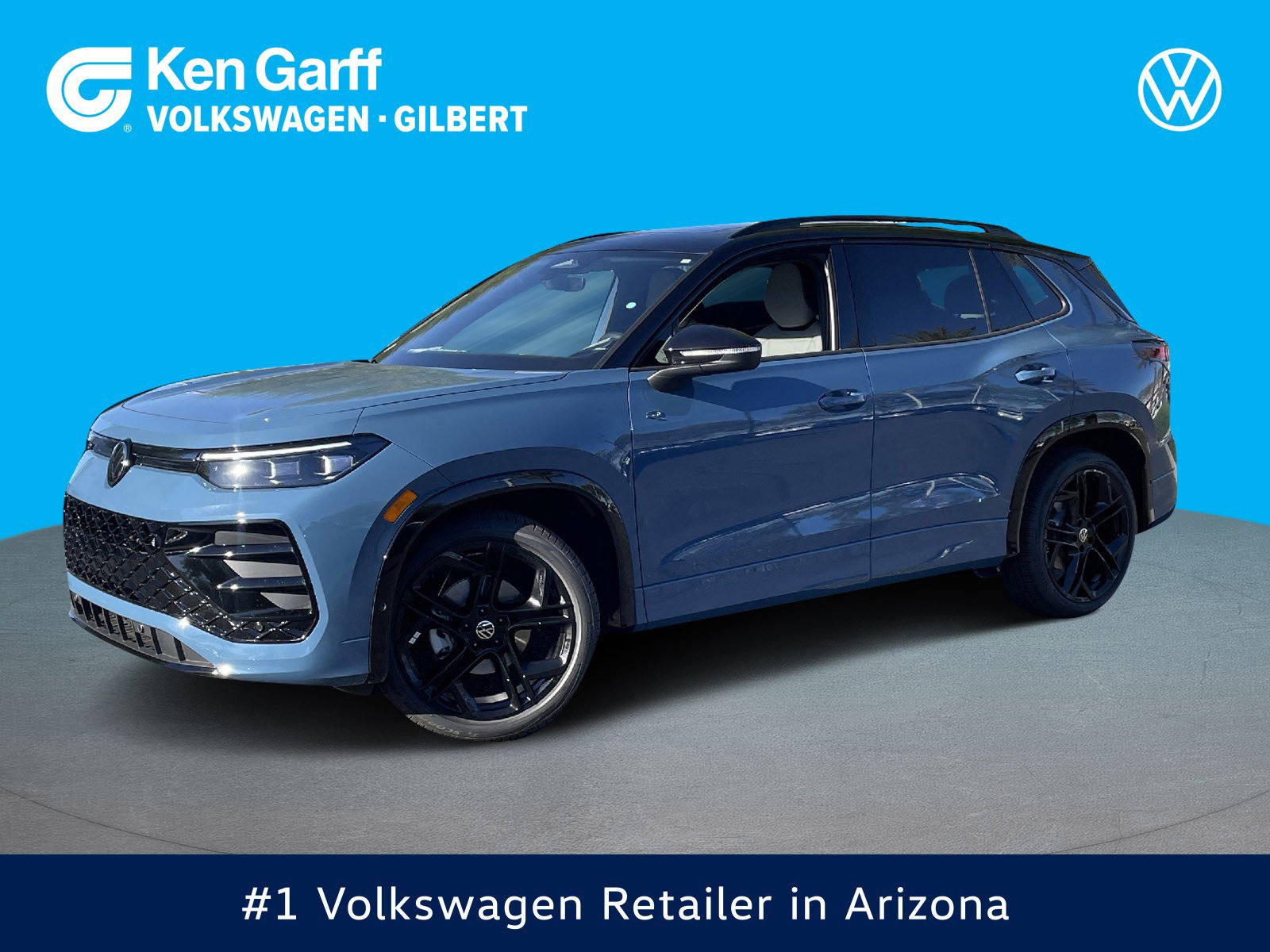 2026 Volkswagen Tiguan SE R-LINE BLACK's photo