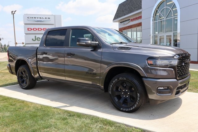 2026 Ram 1500 Big Horn Night Edition photo 3