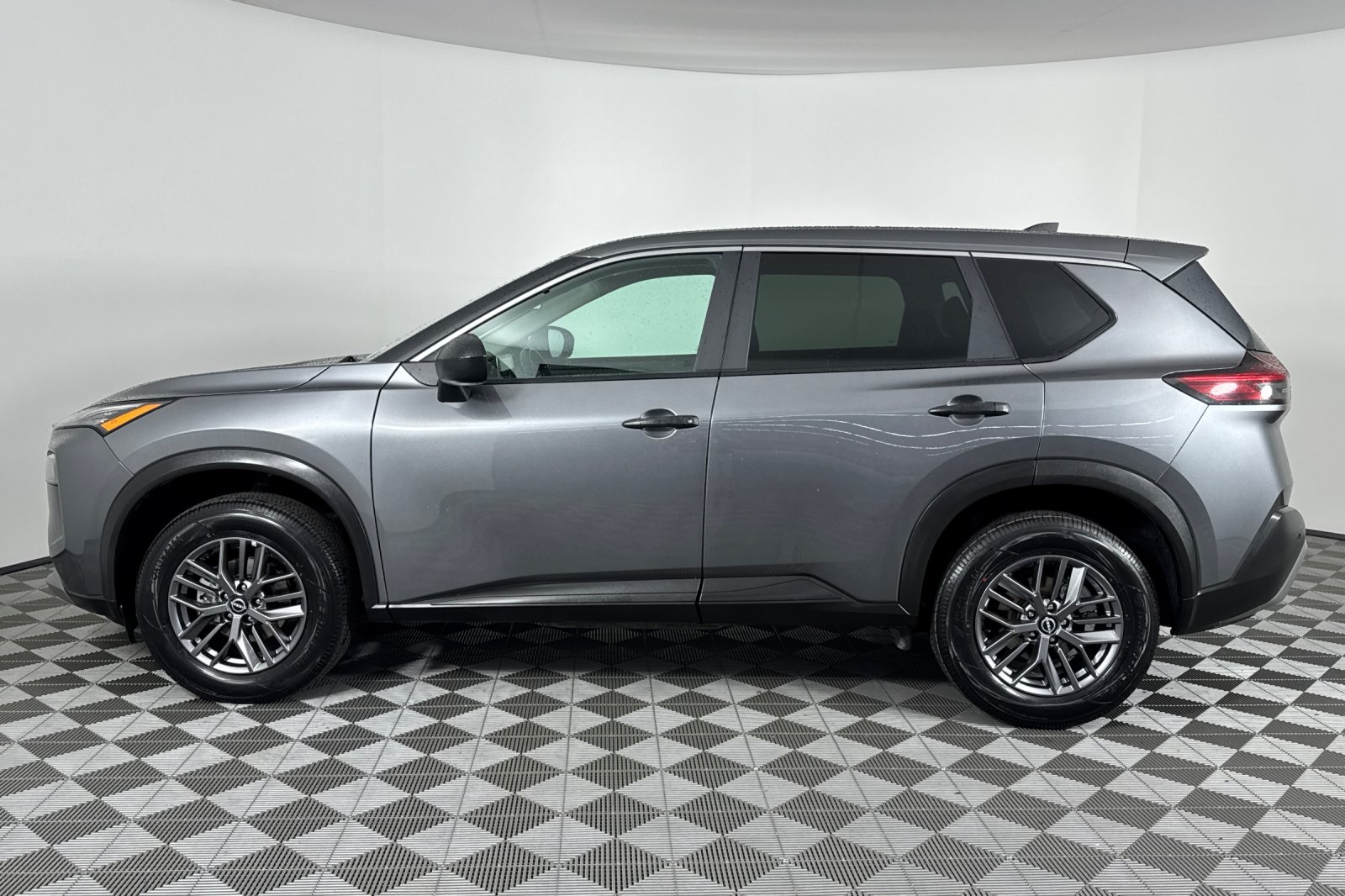 2023 Nissan Rogue S photo 6