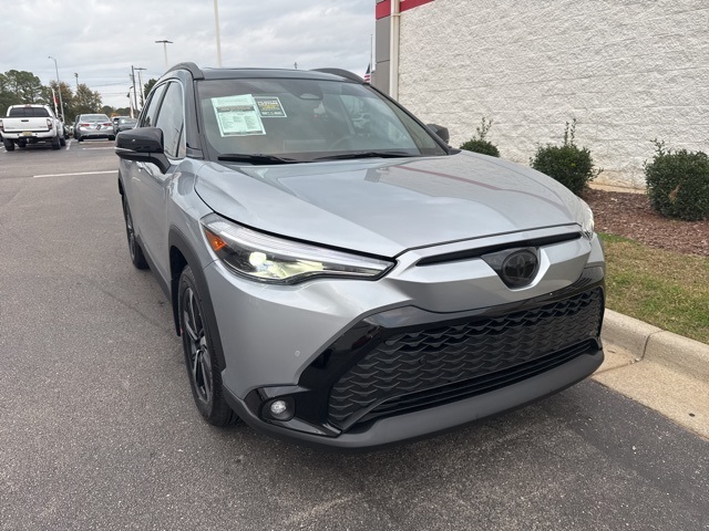 2025 Toyota Corolla Cross XSE's photo