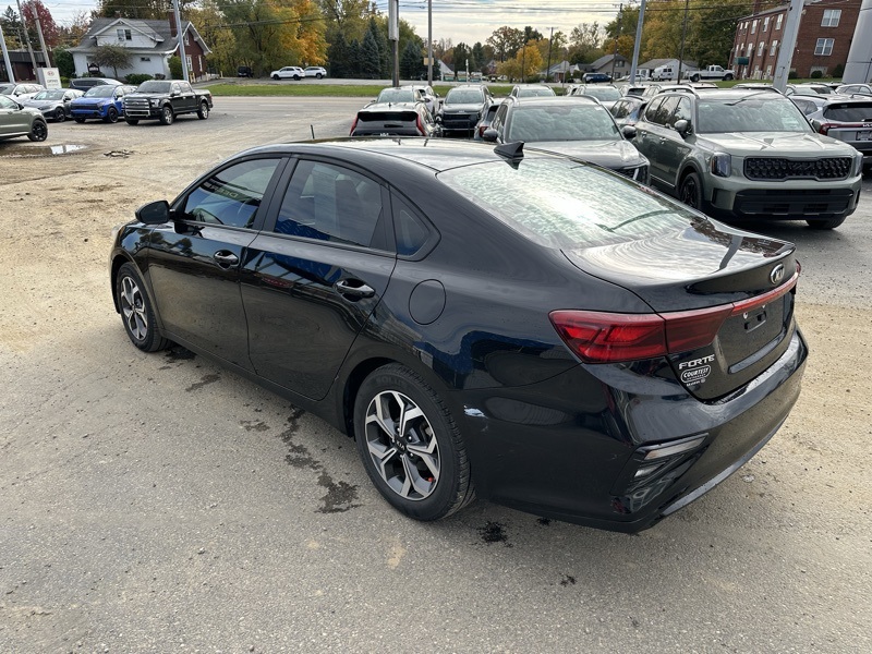 2019 Kia Forte LXS photo 4