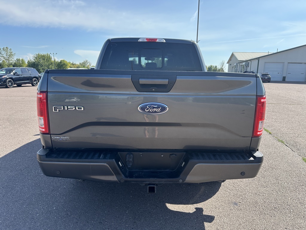 2016 Ford F-150 XLT photo 30