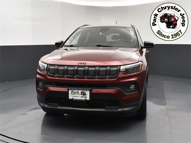 Used 2022 Jeep Compass Altitude with VIN 3C4NJDBBXNT221592 for sale in Burnsville, Minnesota