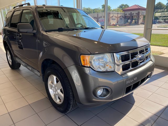 Used 2010 Ford Escape XLT with VIN 1FMCU0D75AKA35711 for sale in Westland, MI