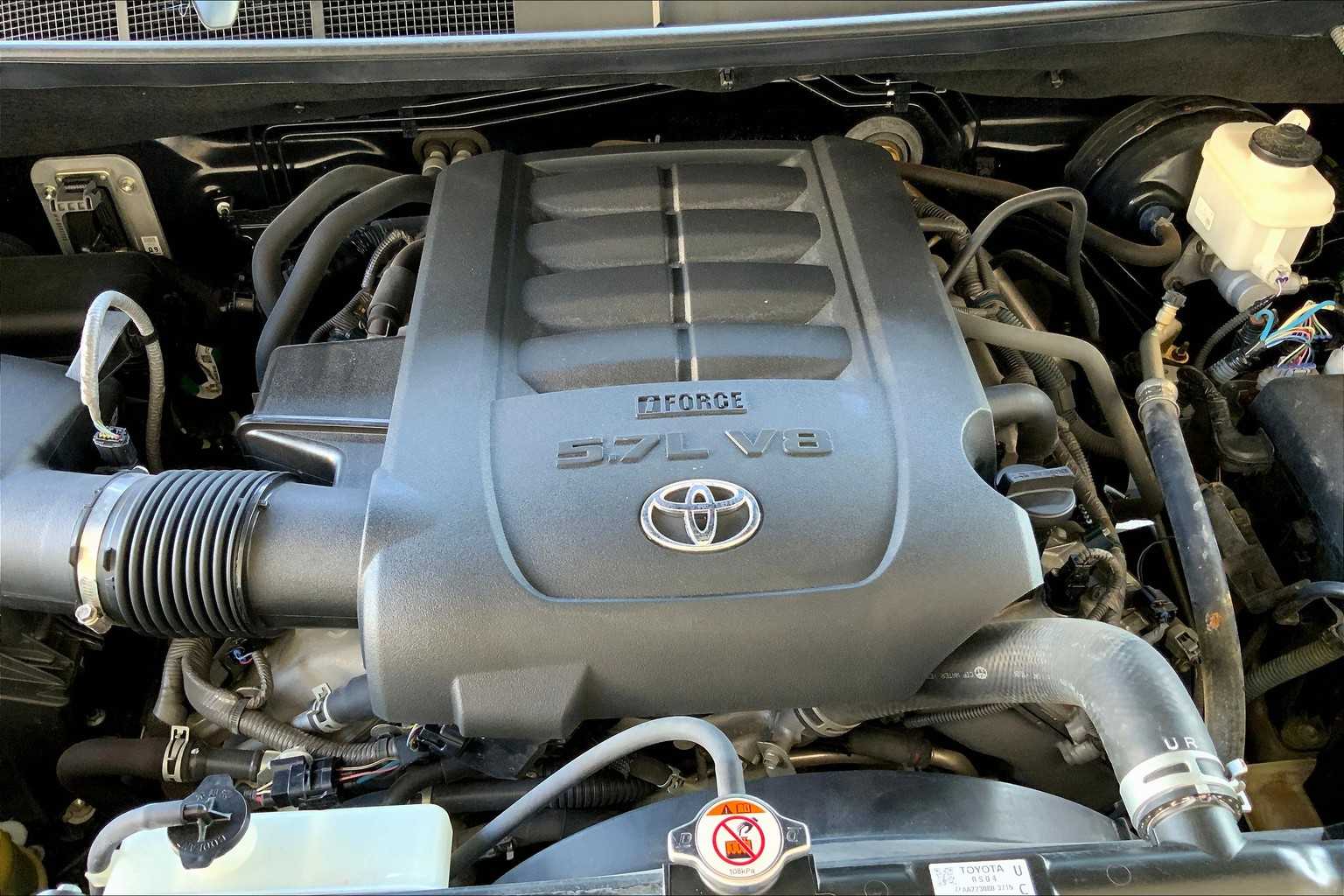 2018 Toyota Tundra Limited CrewMax photo 28