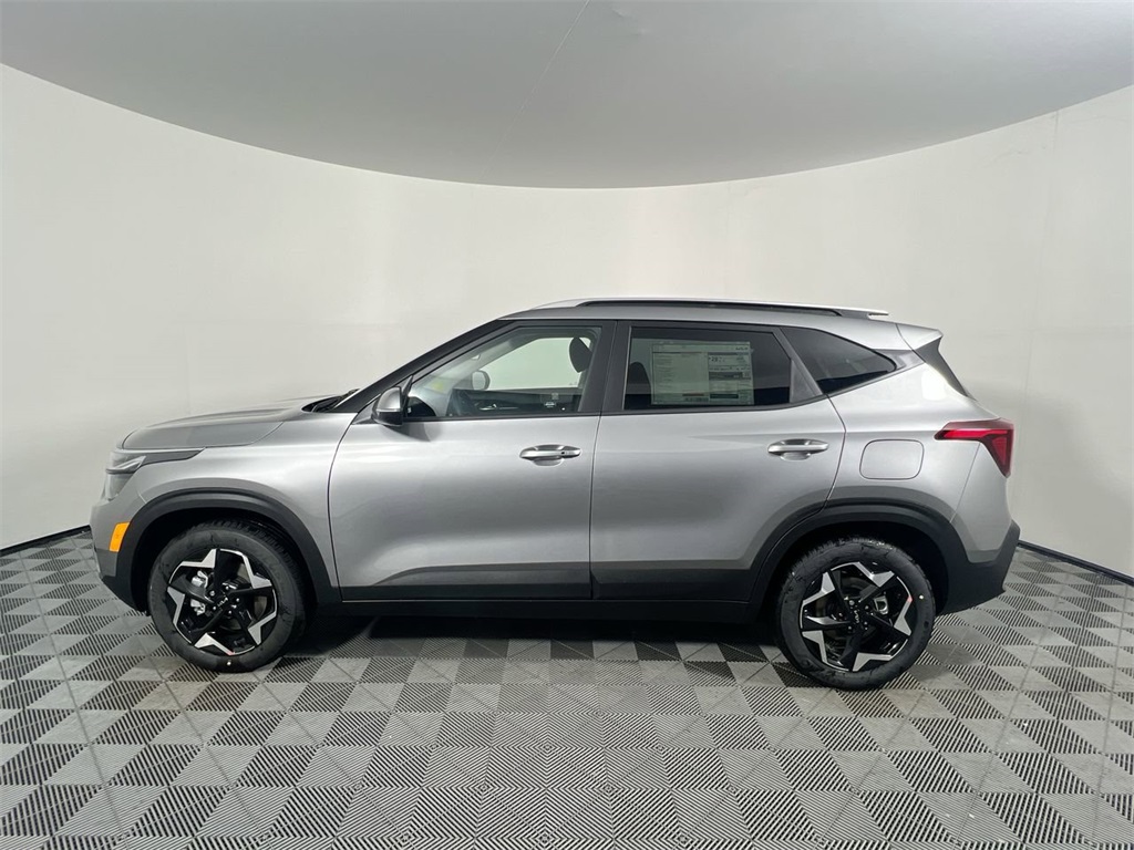 2025 Kia Seltos S photo 4