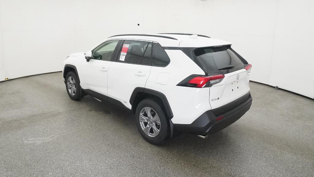 2025 Toyota RAV4 Hybrid XLE photo 9
