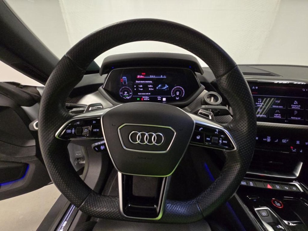 2022 Audi e-tron GT Prestige photo 3