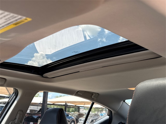 2022 Nissan Altima 2.5 SR photo 10