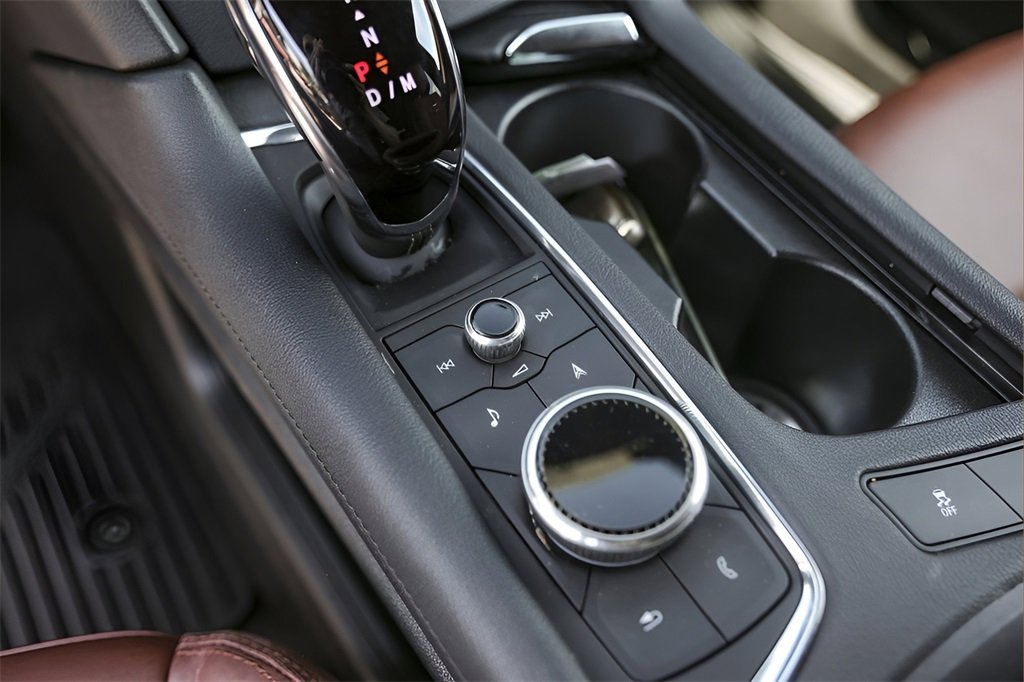 2025 Cadillac XT5 Sport photo 21
