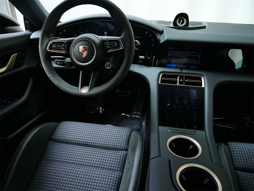 2025 Porsche Taycan 4S photo 16