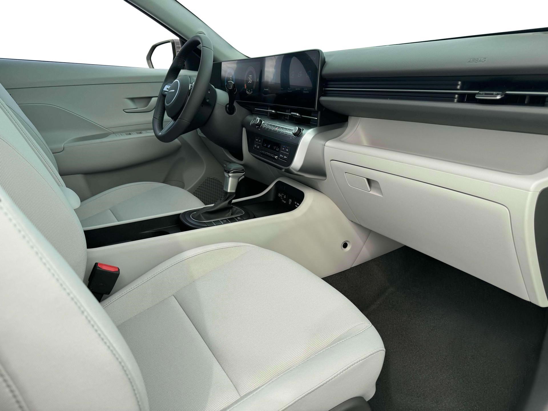 2025 Hyundai Kona SEL photo 15