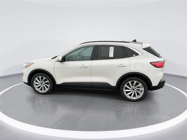 2022 Ford Escape Titanium photo 4