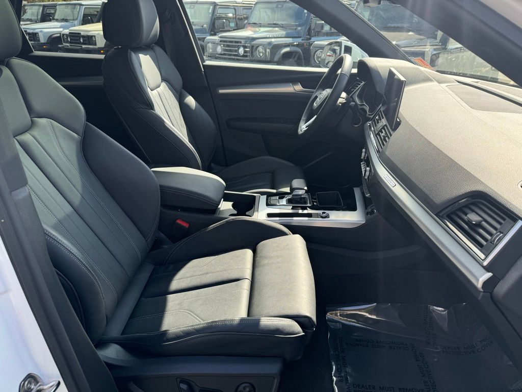 2025 Audi Q5 S line Premium photo 6