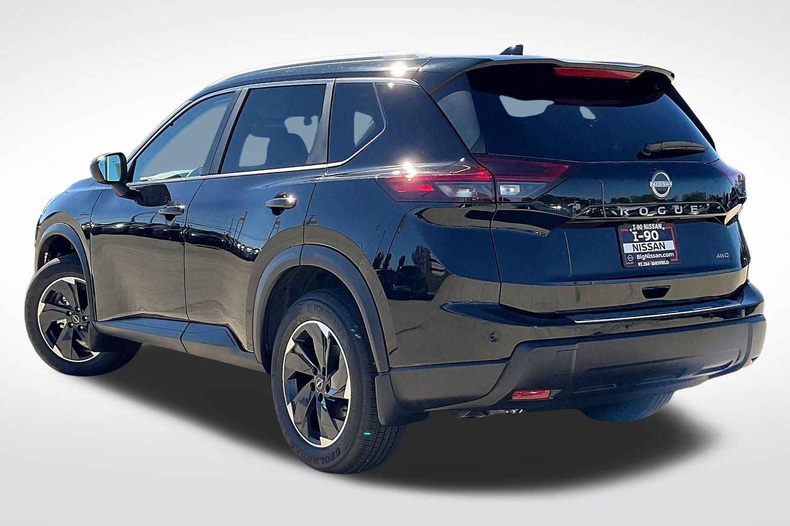 2026 Nissan Rogue SV photo 3
