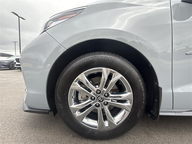 2023 Toyota Sienna XSE photo 10