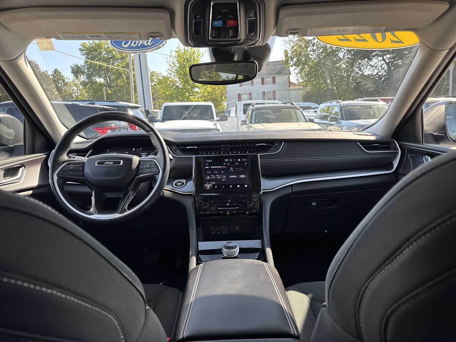2022 Jeep Grand Cherokee Laredo photo 18