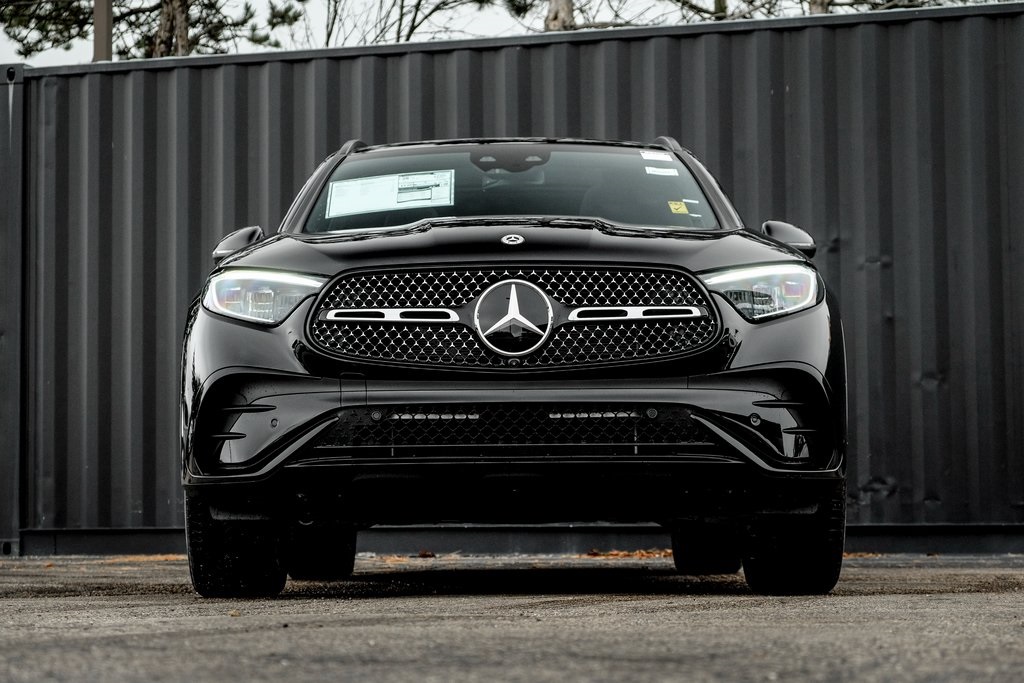 2026 Mercedes Benz GLC 300 4MATIC photo 3