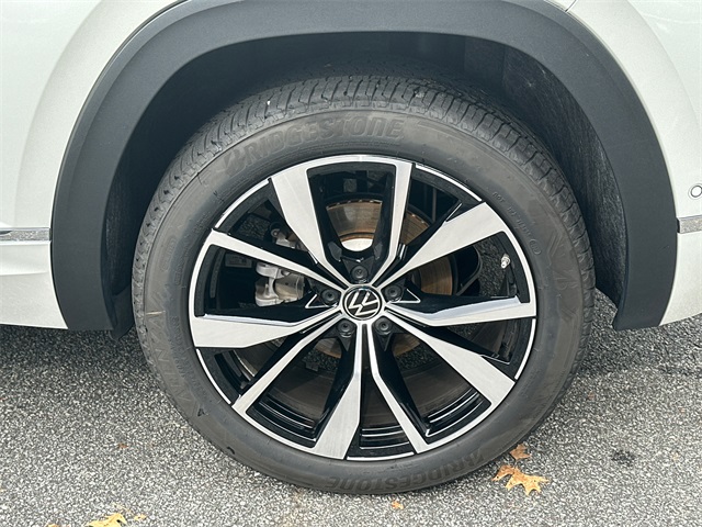 2025 Volkswagen Atlas Cross Sport SEL Premium R-Line photo 20