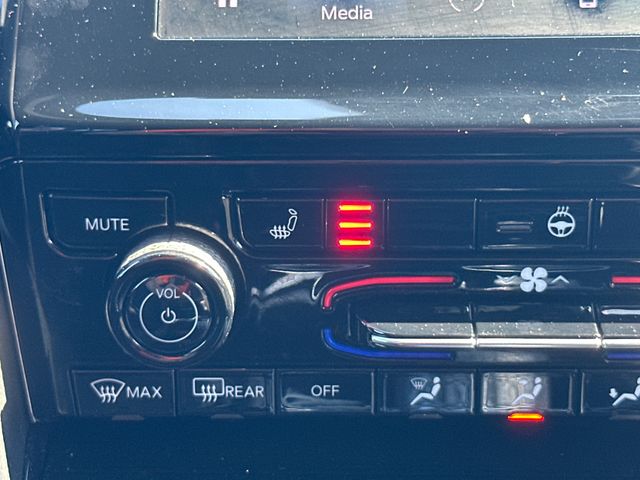 2023 Jeep Grand Cherokee Altitude photo 28