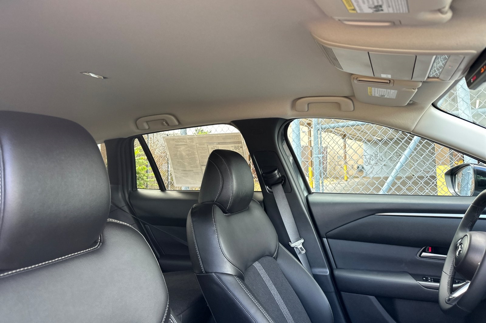 2025 Mazda CX-50 Preferred photo 17