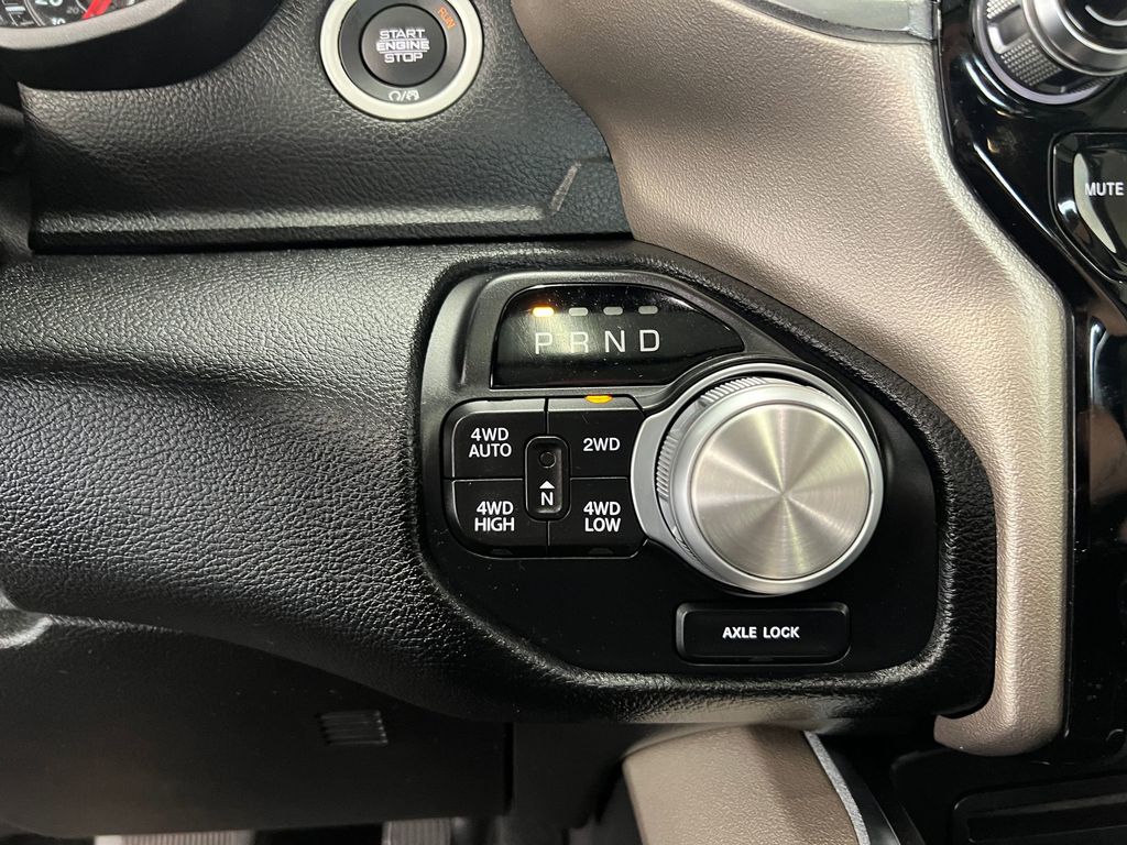 2019 Ram 1500 Laramie photo 16