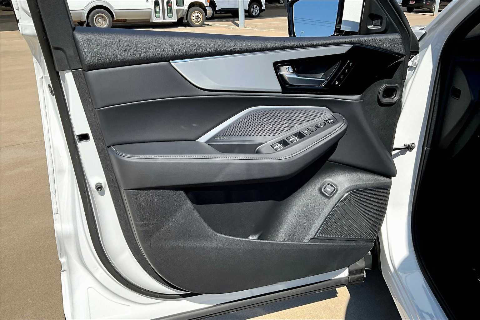 2026 Acura MDX Technology photo 10