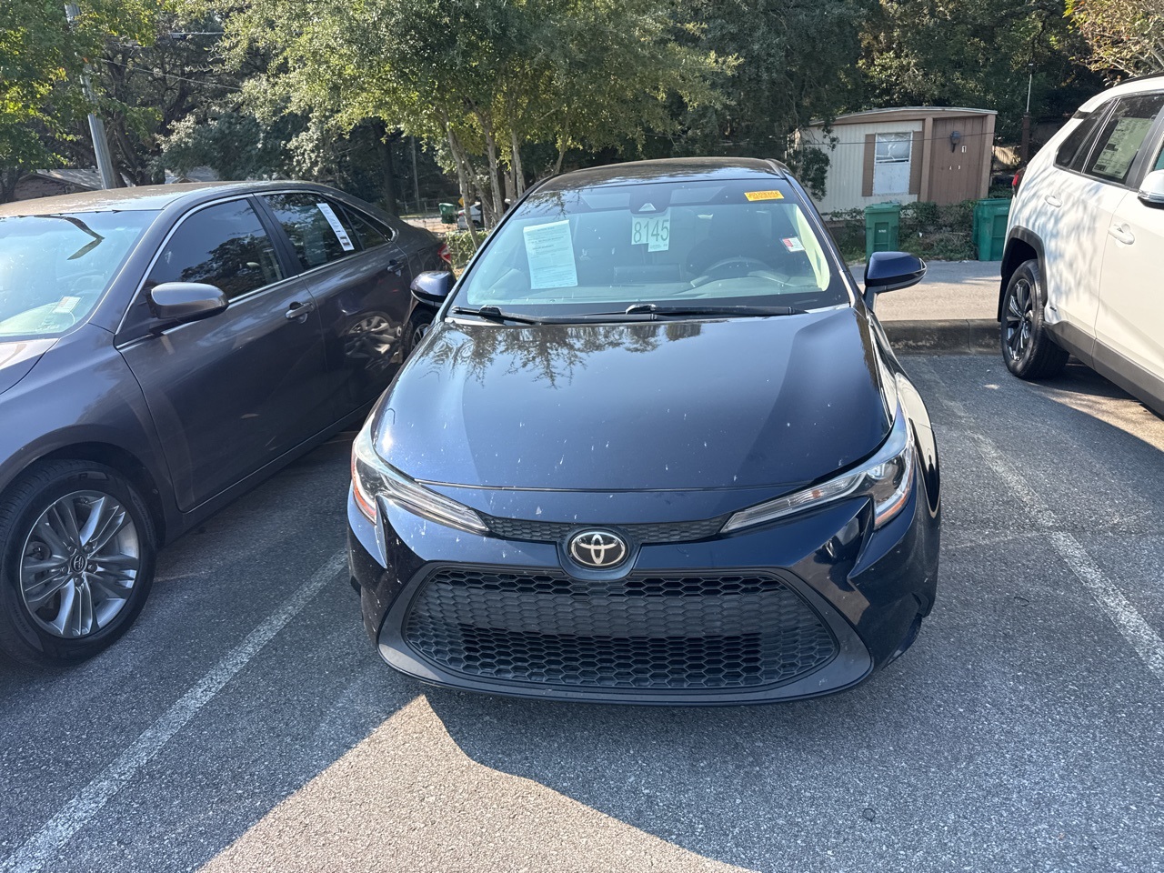 2021 Toyota Corolla LE photo 2