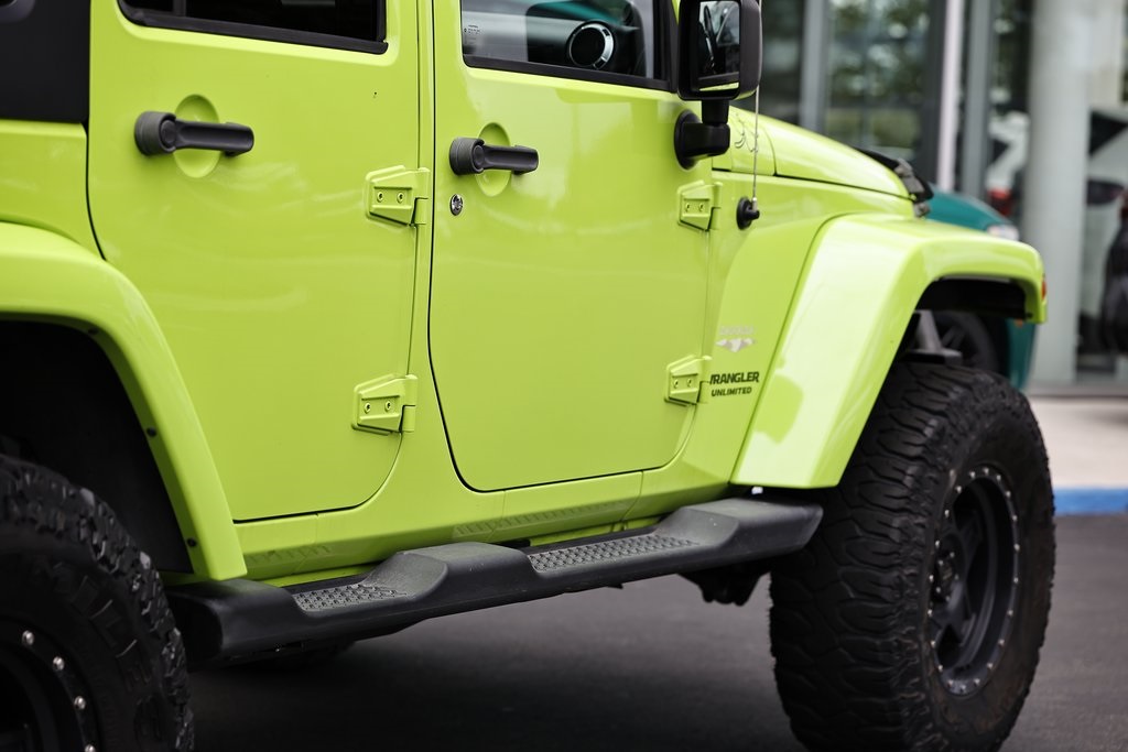 2013 Jeep Wrangler Unlimited Sahara photo 9