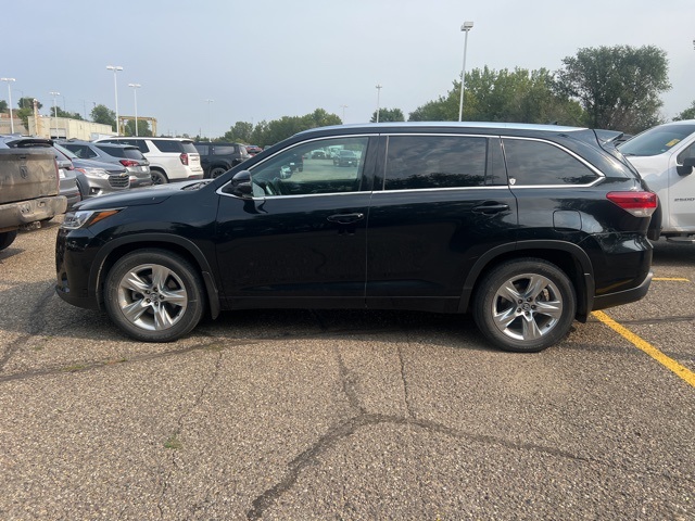 2017 Toyota Highlander Limited photo 3