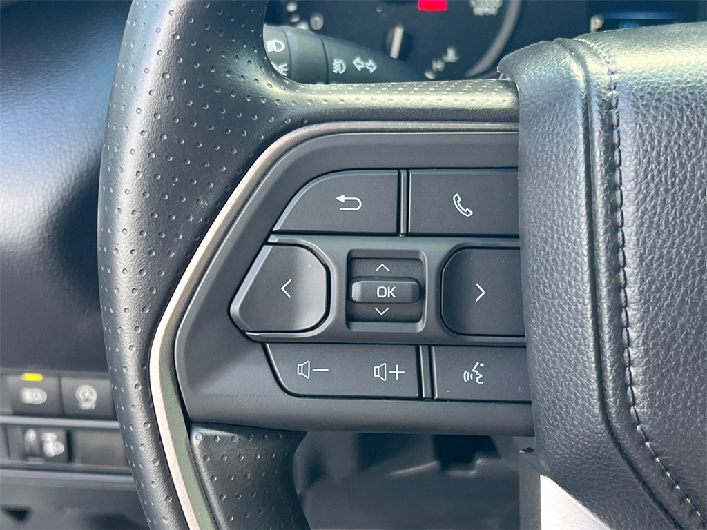 2025 Toyota Tundra SR5 CrewMax photo 23