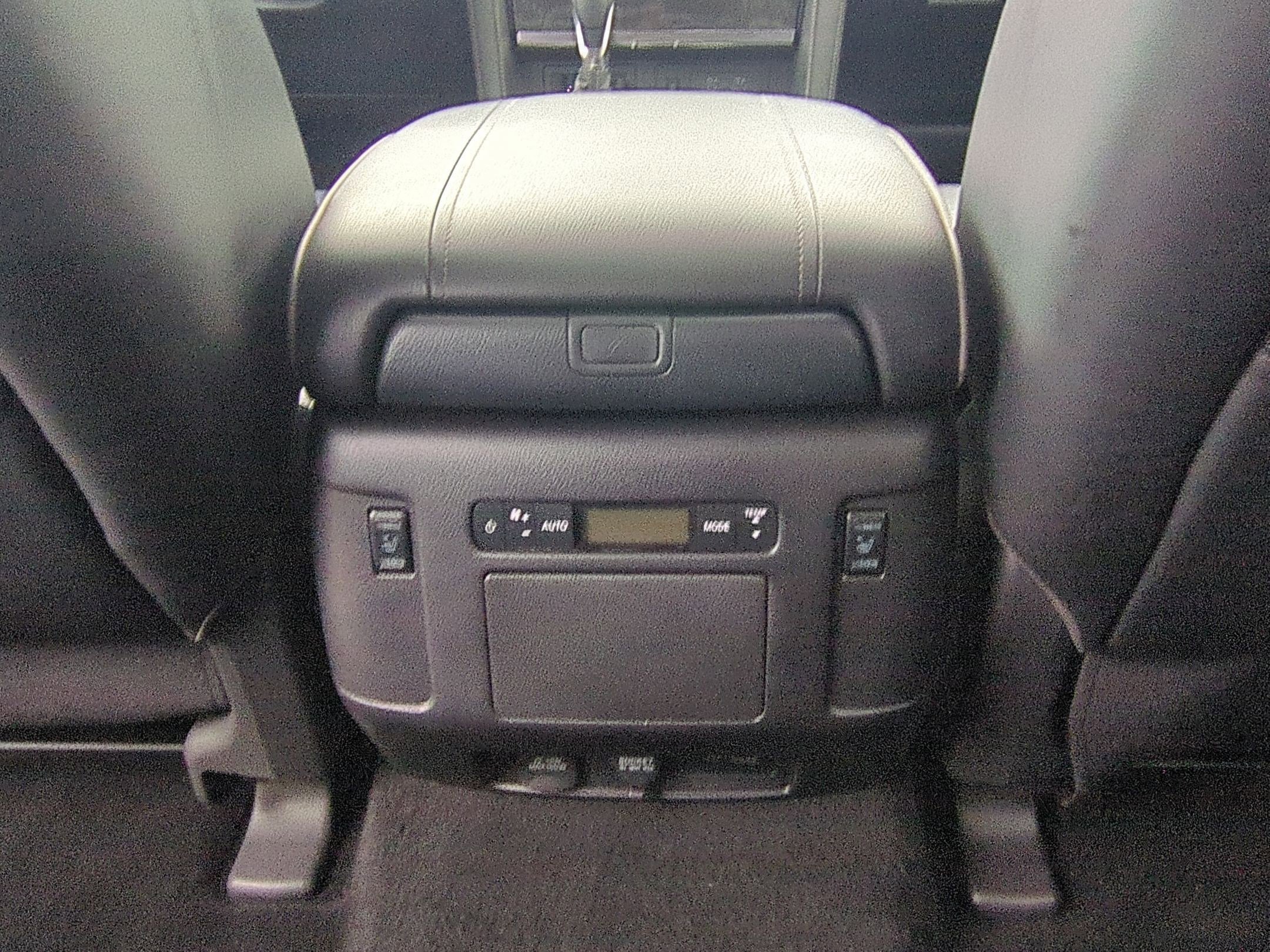 2023 Nissan Armada Platinum photo 28