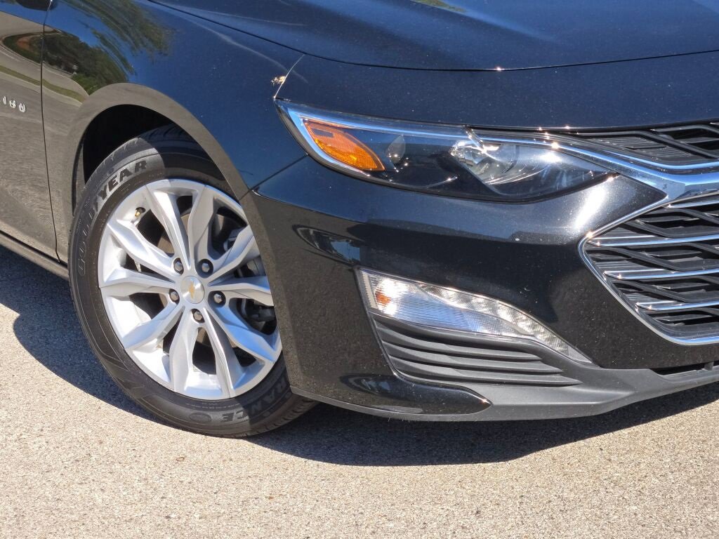 2024 Chevrolet Malibu 1LT photo 3