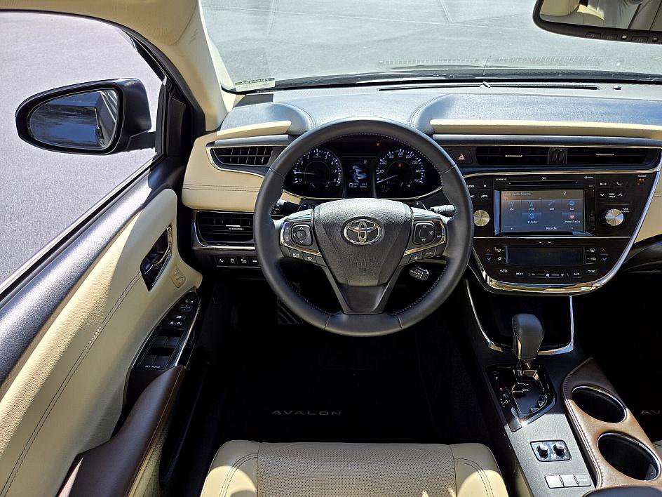 2018 Toyota Avalon Limited photo 11