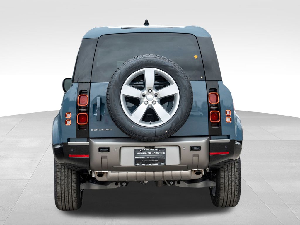 2025 Land Rover Defender 110 X-Dynamic SE photo 5