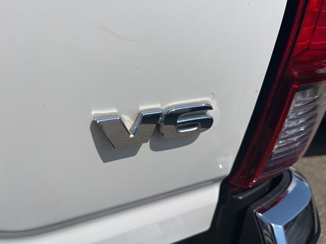 2021 Toyota Tacoma SR5 photo 9