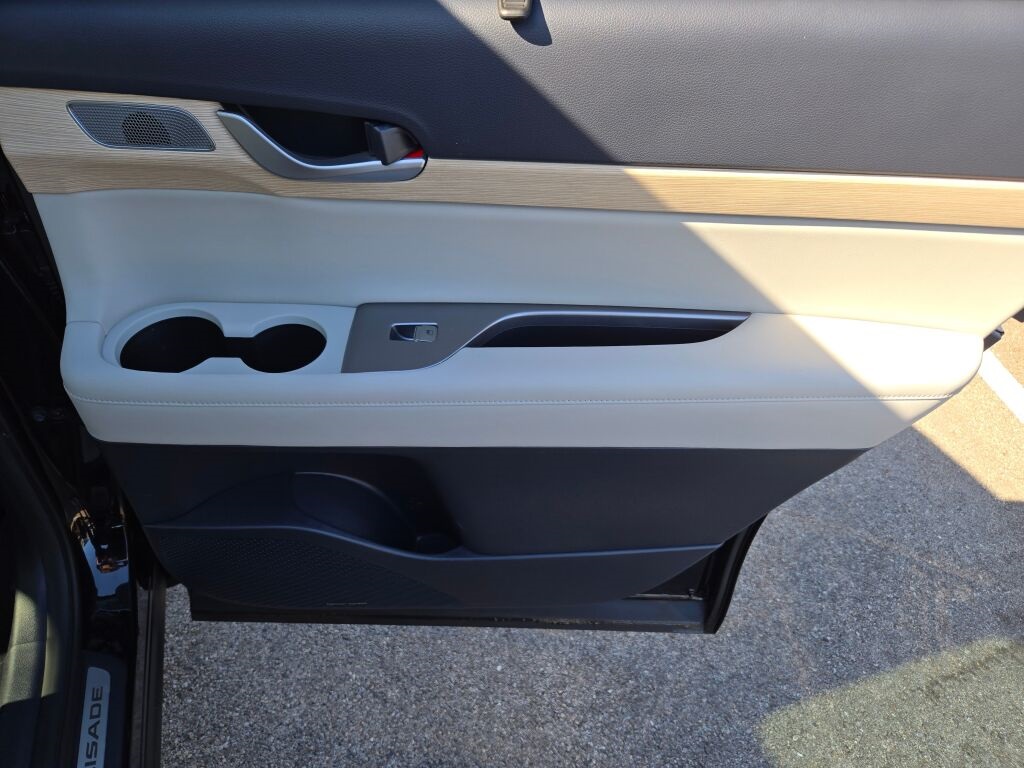 2024 Hyundai Palisade Limited photo 5