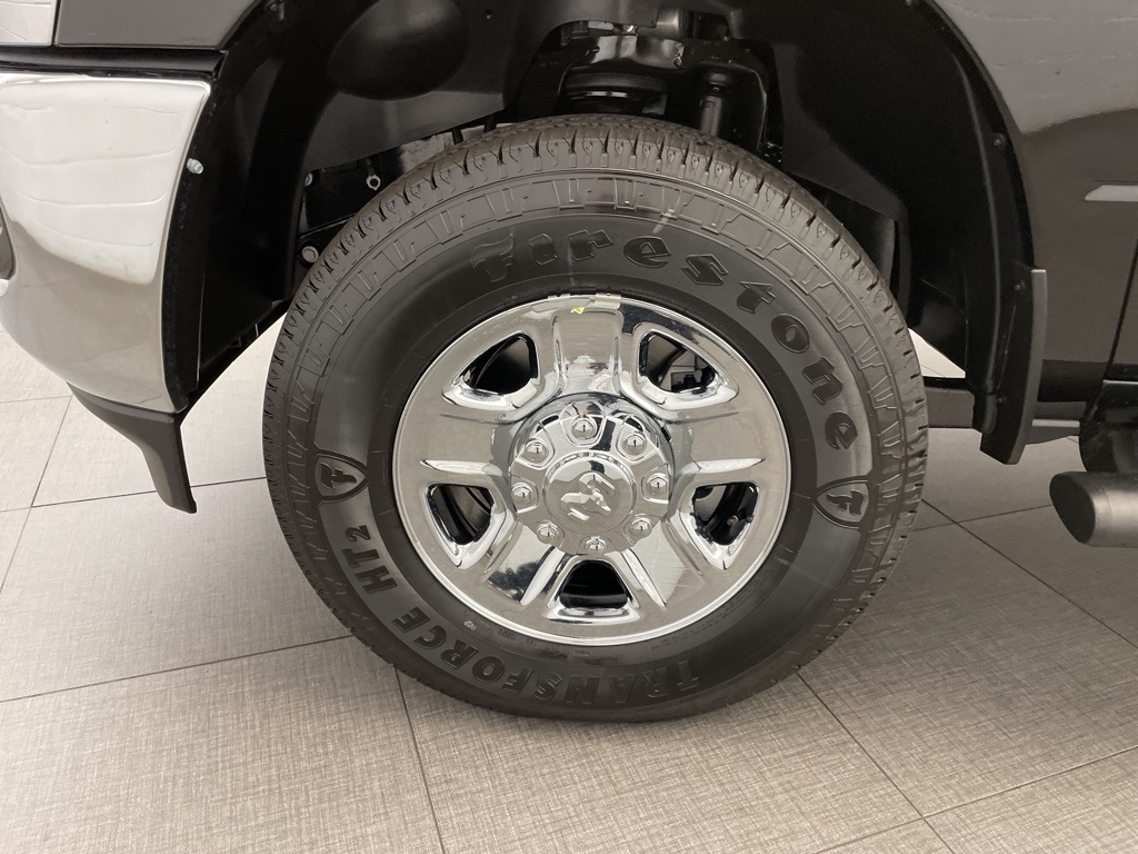 2025 Ram 2500 Tradesman photo 4
