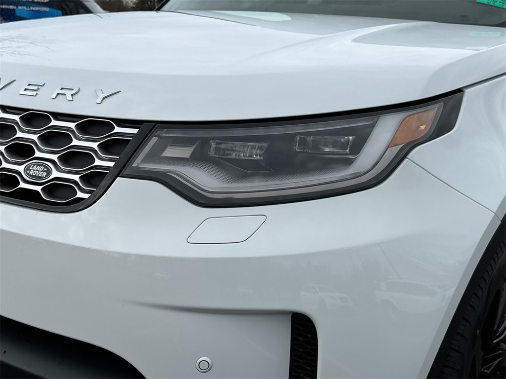 2025 Land Rover Discovery S photo 5