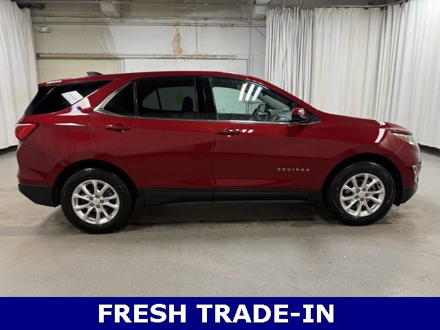 2020 Chevrolet Equinox LT photo 2