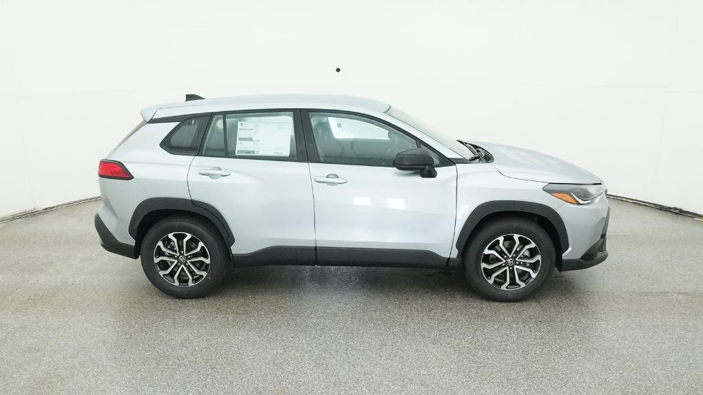 2025 Toyota Corolla Cross XLE XSE photo 24