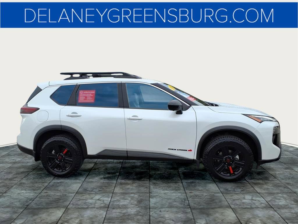2025 Nissan Rogue photo 2