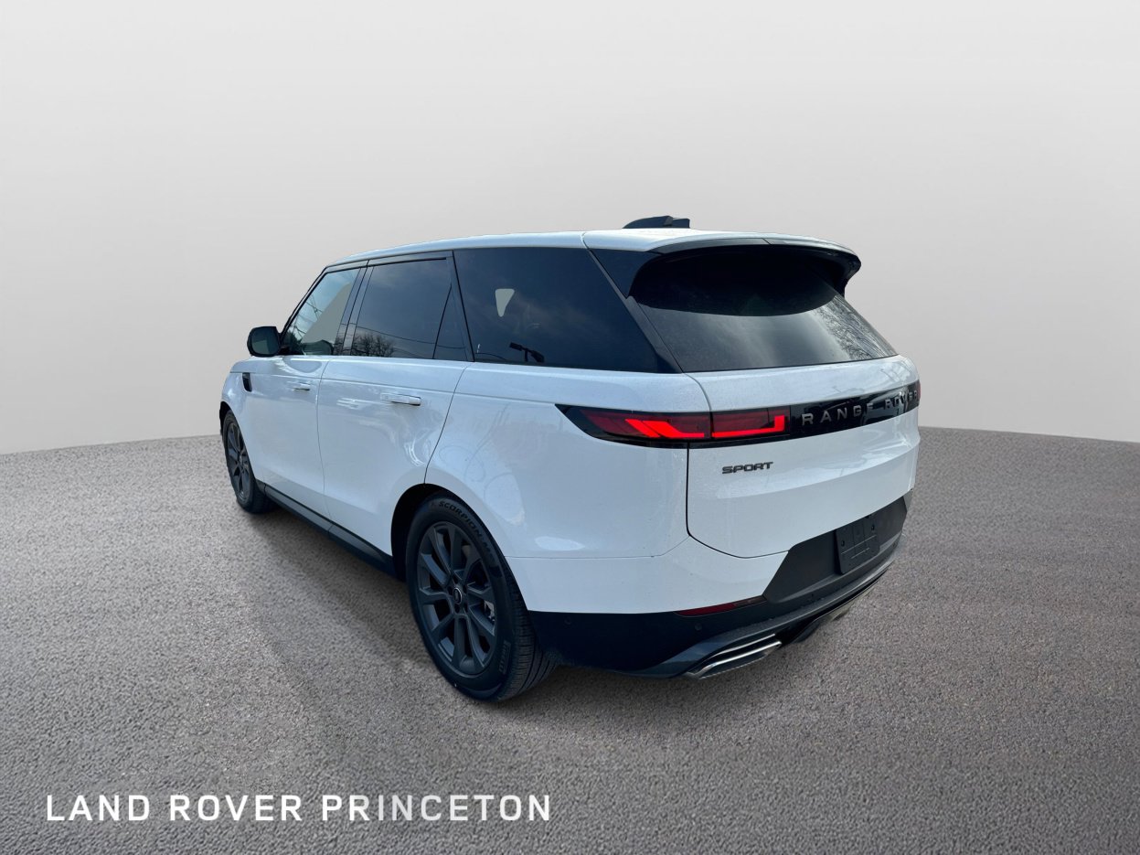 2025 Land Rover Range Rover Sport P360 S photo 7